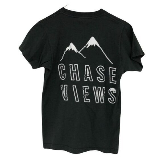 Serengetee black and white  graphic Mountain Vhase Views t-shirt - Picture 1 of 14